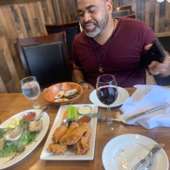 Central Bistro - Oysters and wings - Breakfast & Brunch Near Me - Jersey City, New Jersey