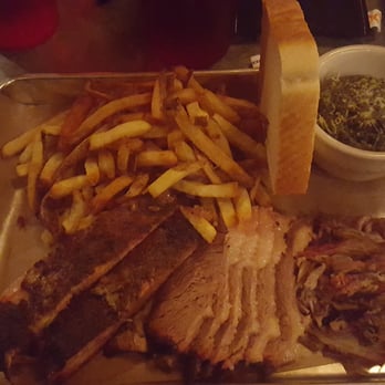 Stubb's Bar-B-Q - Great slow BBQ meat: as tender as I had it never before! - Barbeque Near Me - Austin, Texas