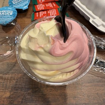 Hawaiian Bros Island Grill - Dole Soft Serve - Twist - Hawaiian Near Me - Newberg, Oregon