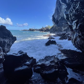 Hawaii by Storm - Black Sand Beach - Tours Near Me Hawaii by Storm - Black Sand Beach - Tours Near Me