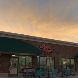 Lola's - Beautiful sunset view of Lola's