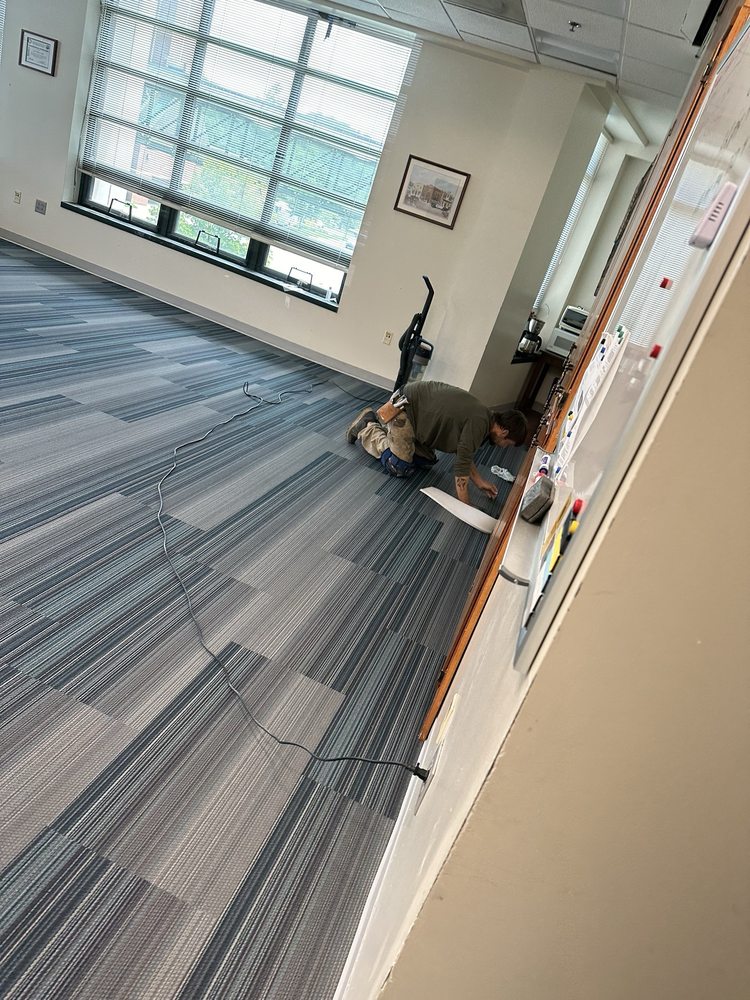 Slide of Sutphins Flooring & More