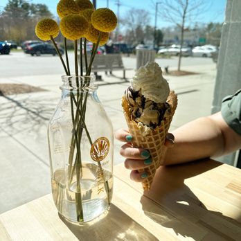 Bay State Creamery - Ice Cream & Frozen Yogurt Near Me - Hanover, Massachusetts