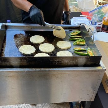 Chuy Tacos - Grill set up - Caterers Near Me Chuy Tacos - Grill set up - Caterers Near Me