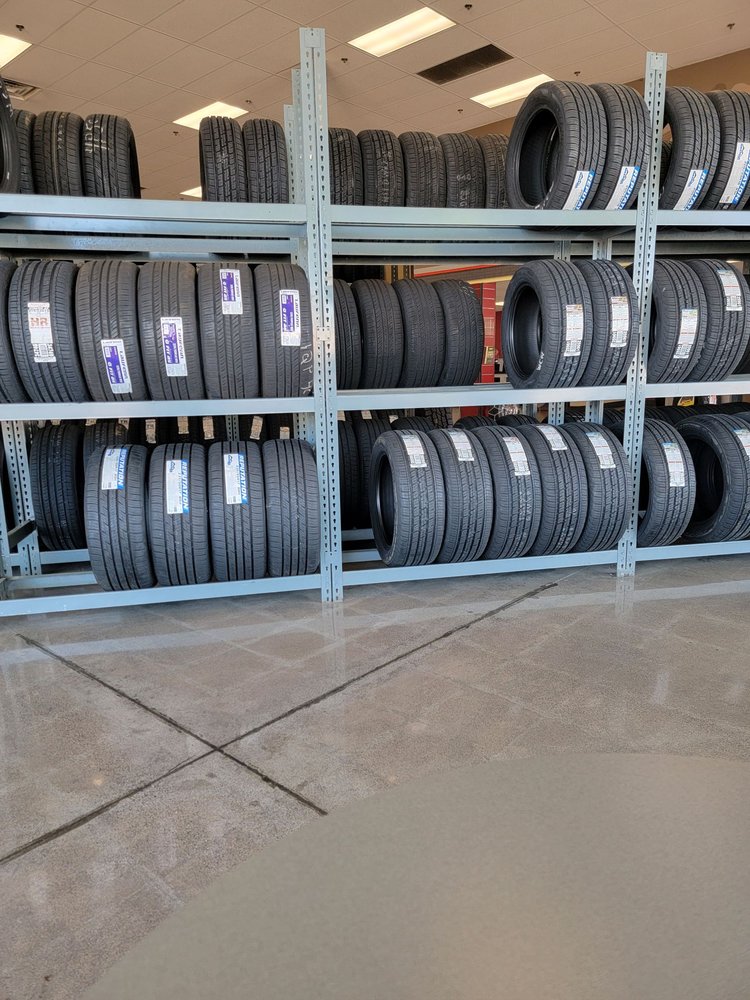 LES SCHWAB TIRE CENTER Updated July 2024 31 Photos & 90 Reviews
