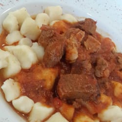 Martinoli Mall - Ñoquis con salsa bolognesa de menú a $50 en La Perla