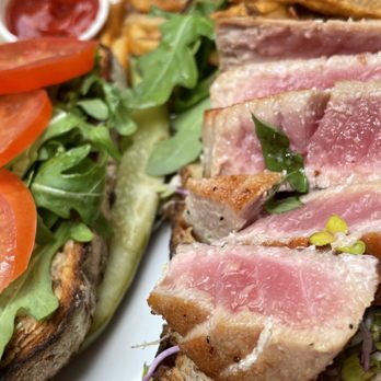 Handlebar - Seared Tuna Steak Sandwich - Vegetarian Near Me - Chicago, Illinois