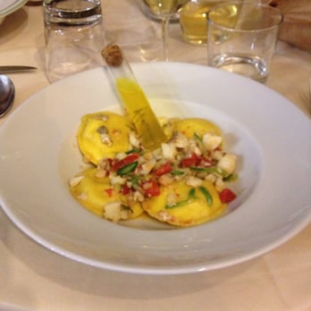 La Vecchia Locanda - Tortelloni ripieni di capesante con brodo di pesce - Tuscan Near Me - Scarlino, GR