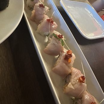 Edoko Omakase - Hamachi roll - Sushi Bars Near Me - Irving, Texas