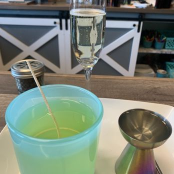 Candle Corner - Mix your favorite to see you candle creation - Candle Stores Near Me - Santa Clarita, California