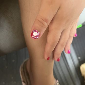 Lilac Spa And Nail - Embellishment on nails - Nail Salons Near Me - Lombard, Illinois