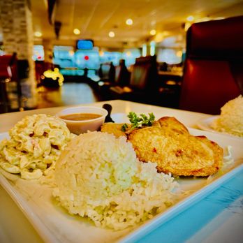 Eagle Cafe - Magi Mahi - Breakfast & Brunch Near Me - Honolulu, Hawaii