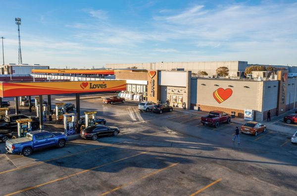 Love's Travel Stop by null