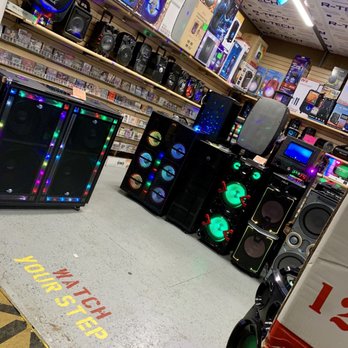 Phoenix Park 'n Swap - Musical and entertainment equipment.... - Flea Markets Near Me - Phoenix, Arizona