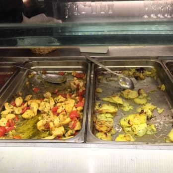 Princi - Hot chicken and baked sliced potatoes - Bakeries Near Me - Milan, Michigan