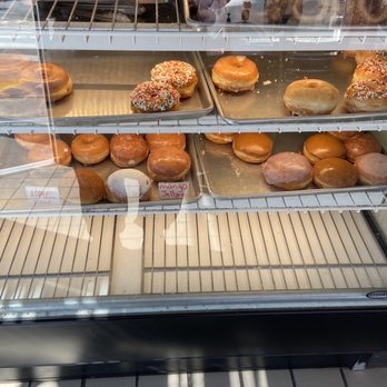 The Jelly Donut - Arrived Mid Afternoon, and ordered a selection of Filled Donuts - Donuts Near Me - San Francisco, California