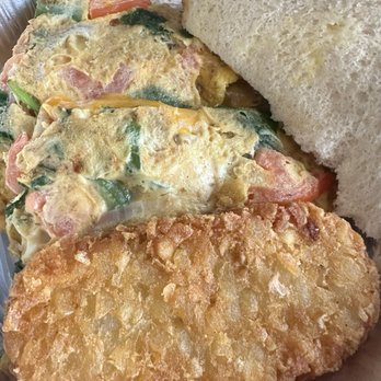 Deli Delights - Veggie Omelette with Hash Brown and toast - Delis Near Me - New Britain, Connecticut Deli Delights - Veggie Omelette with Hash Brown and toast - Delis Near Me - New Britain, Connecticut