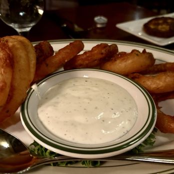 Huber's Cafe - Beer Battered Onion Rings Dinner - American Near Me - Portland, Oregon
