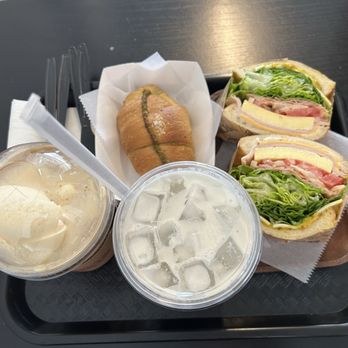 CAFE FLAT - Chestnut latte, pesto pastry, vanilla ice cream latte, club sandwich - Waffles Near Me - Duluth, Georgia