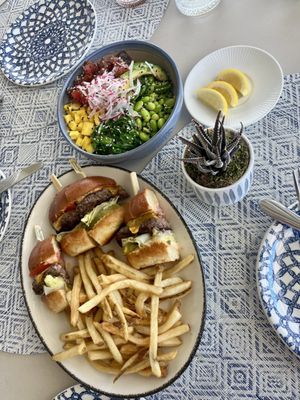 Mosaic Bar & Grille by null