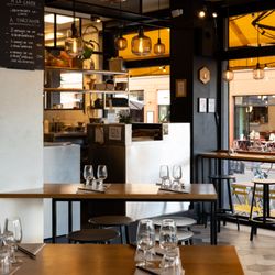 Le Petit Cambodge - Interior