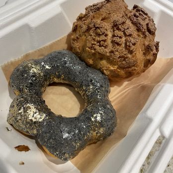 AlimamaTea - Black sesame mochi donut & Vietnamese coffee cream puff - Desserts Near Me - New York, New York