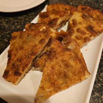 Dumpling Queen - Green Onion pancake (2.5/5) - Chinese Near Me - Chantilly, Virginia