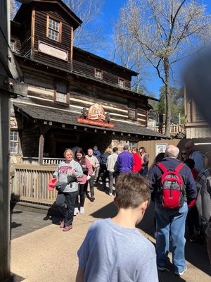 Grist Mill & Cinnamon Bread by null