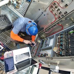 Solomon Electric and Data - Troubleshooting controls at a water filtration plant.