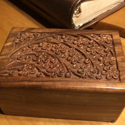 Agape Pet Services - The beautiful wooden box for his remains.