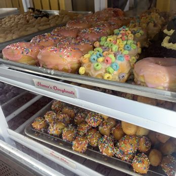 Friendly Donuts - Really great donuts, especially their vegan ones. Such a large variety. - Donuts Near Me - Orange, California Friendly Donuts - Really great donuts, especially their vegan ones. Such a large variety. - Donuts Near Me - Orange, California