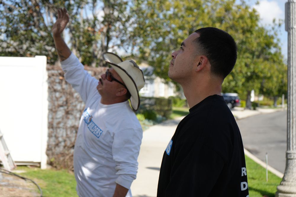 Slide of Modern Builders