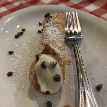 Grimaldi's Pizzeria - Cannoli - Pizza Near Me - Tampa, Florida Grimaldi's Pizzeria - Cannoli - Pizza Near Me - Tampa, Florida
