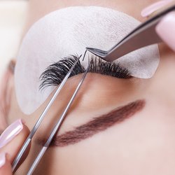 Hilltop Spa - We offer Eyelash Extensions!