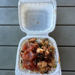 Shoyu ahi and Hawaiian style tako combo poke bowl - IG @bougiefoodieboi