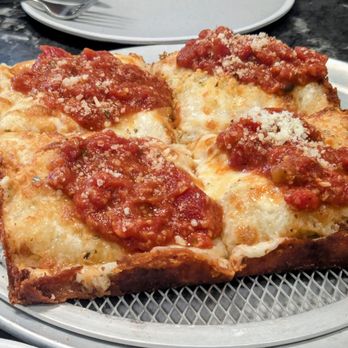 Cellarmaker Oakland - Detroit RedTop pizza - Breweries Near Me - Oakland, California Cellarmaker Oakland - Detroit RedTop pizza - Breweries Near Me - Oakland, California