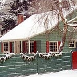 Kelly's Trout Creek Inn Bed and Breakfast - Kelly's Trout Creek Inn during the winter