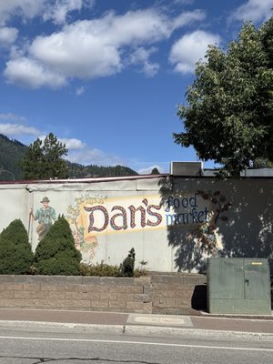 Dan's Food Market by null