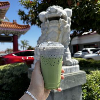 Da Vien Coffee - Matcha latte with black sesame topping - Desserts Near Me - Westminster, California Da Vien Coffee - Matcha latte with black sesame topping - Desserts Near Me - Westminster, California
