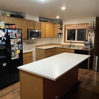 FloForm Countertops | Portland - Old kitchen - Countertop Installation Near Me - Beaverton, Oregon FloForm Countertops | Portland - Old kitchen - Countertop Installation Near Me - Beaverton, Oregon