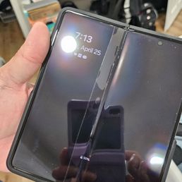 Screen protector already peeking off after 2 hrs...FML Screen protector already peeking off after 2 hrs...FML