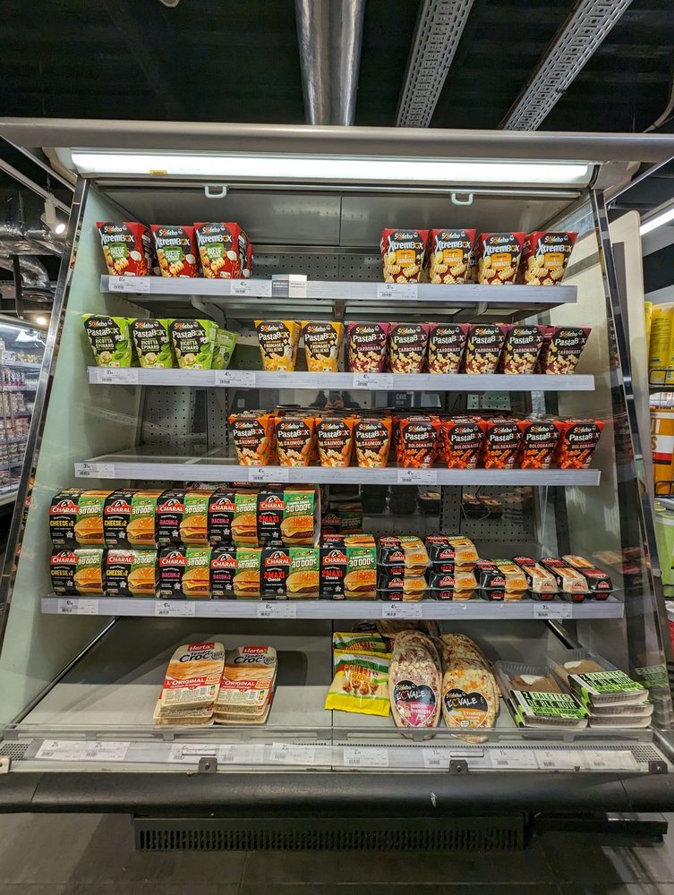 MARKS & SPENCER FOOD Gare Routière de Roissypôle, TremblayenFrance, SeineSaintDenis MARKS & SPENCER FOOD Gare Routière de Roissypôle, TremblayenFrance, SeineSaintDenis