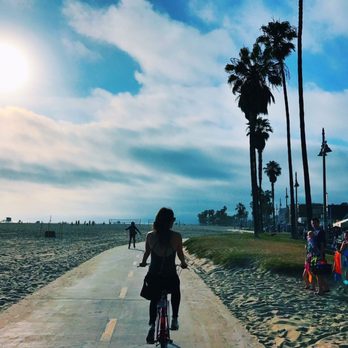 Venice Beach Boardwalk - Beaches Near Me - Venice, California