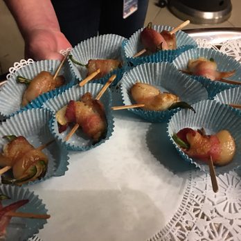 Sun Outdoors Paso Robles - Finger food at New Year eve event - RV Parks Near Me - Paso Robles, California Sun Outdoors Paso Robles - Finger food at New Year eve event - RV Parks Near Me - Paso Robles, California