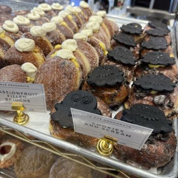 La Rue Doughnut - Bakeries Near Me - Dallas, Texas La Rue Doughnut - Bakeries Near Me - Dallas, Texas