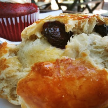 Bricks & Scones - Red Velvet Cupcake and Blueberry Scone - Coffee & Tea Near Me - Los Angeles, California