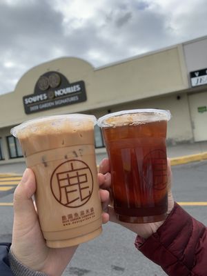 Deer Garden Signatures Soupe et Nouilles Restaurant by null