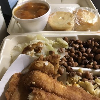 Lizard's Thicket - Flounder, black eyed peas, yams and cornbread - Southern Near Me - Columbia, South Carolina Lizard's Thicket - Flounder, black eyed peas, yams and cornbread - Southern Near Me - Columbia, South Carolina