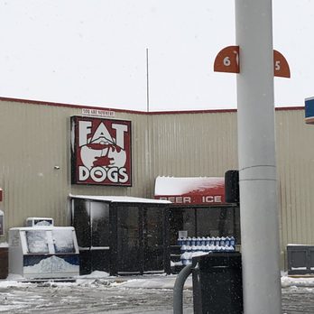 Fat dogs - Stuck in Ogallala during a winter storm! :( - Convenience Stores Near Me - Ogallala, Nebraska