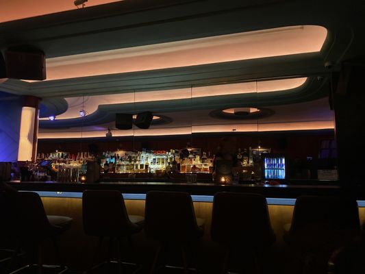 Willis Show Bar by null